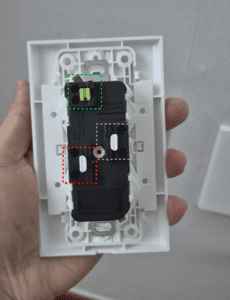 사진7. 신규 구매 콘센트 본체 후면